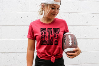 RED GAMEDAY RETRO FOOTBALL SPORTS TEAM SPIRIT GRAPHIC TEE