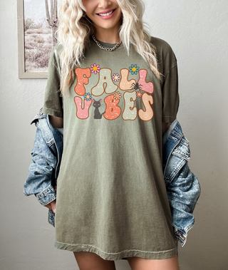 Women's Fall Graphic Tee - Fall Vibes Retro