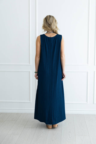Textured Pleated Maxi Dress